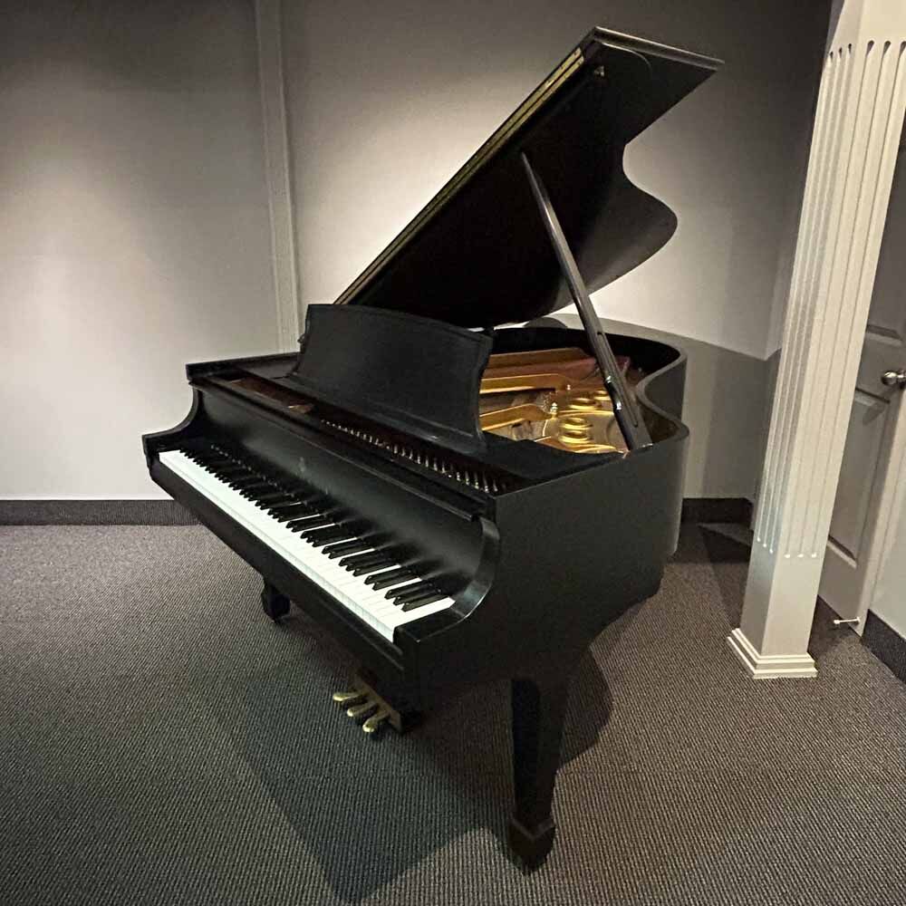 Steinway L Grand Piano Right Angle