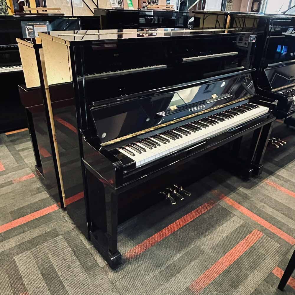 Yamaha U10 Upright Piano Left Angle