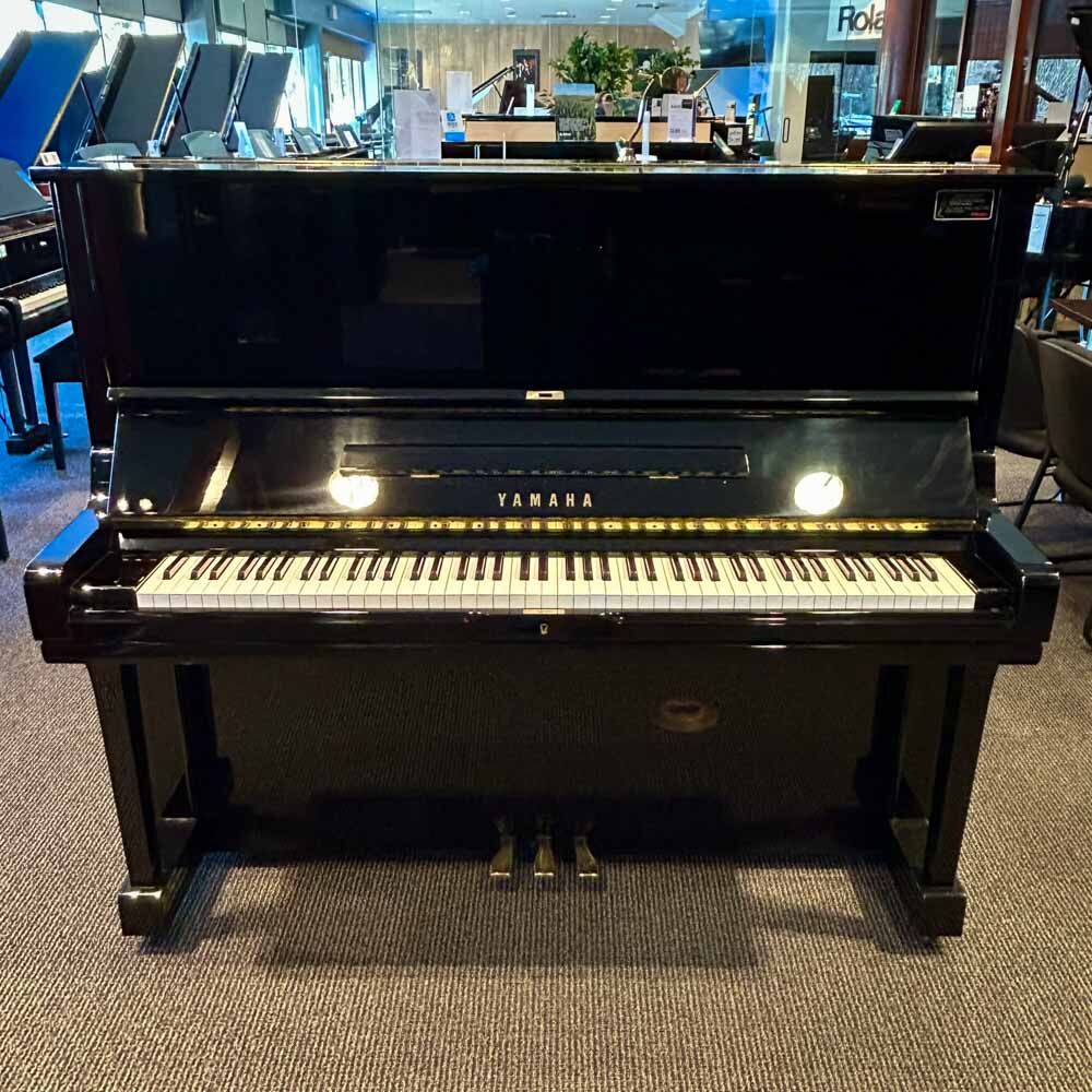 Yamaha U3A Front Angle