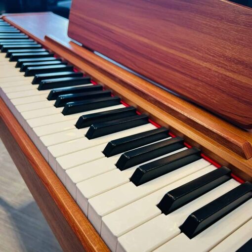 Donner DDP80 Digital Piano Close Angle