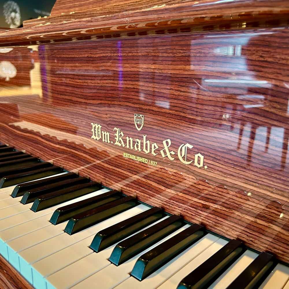 WM Knabe WG54 Grand Piano Front Logo