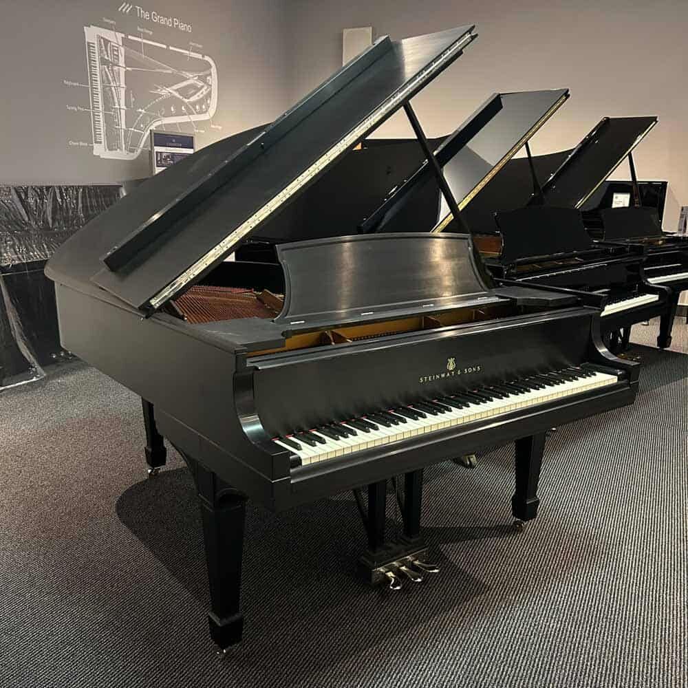 Steinway L Left Angle