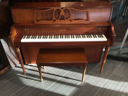 Used Yamaha M500 Upright Piano