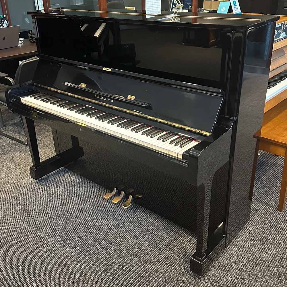 Yamaha U1 Upright Piano Right Angle