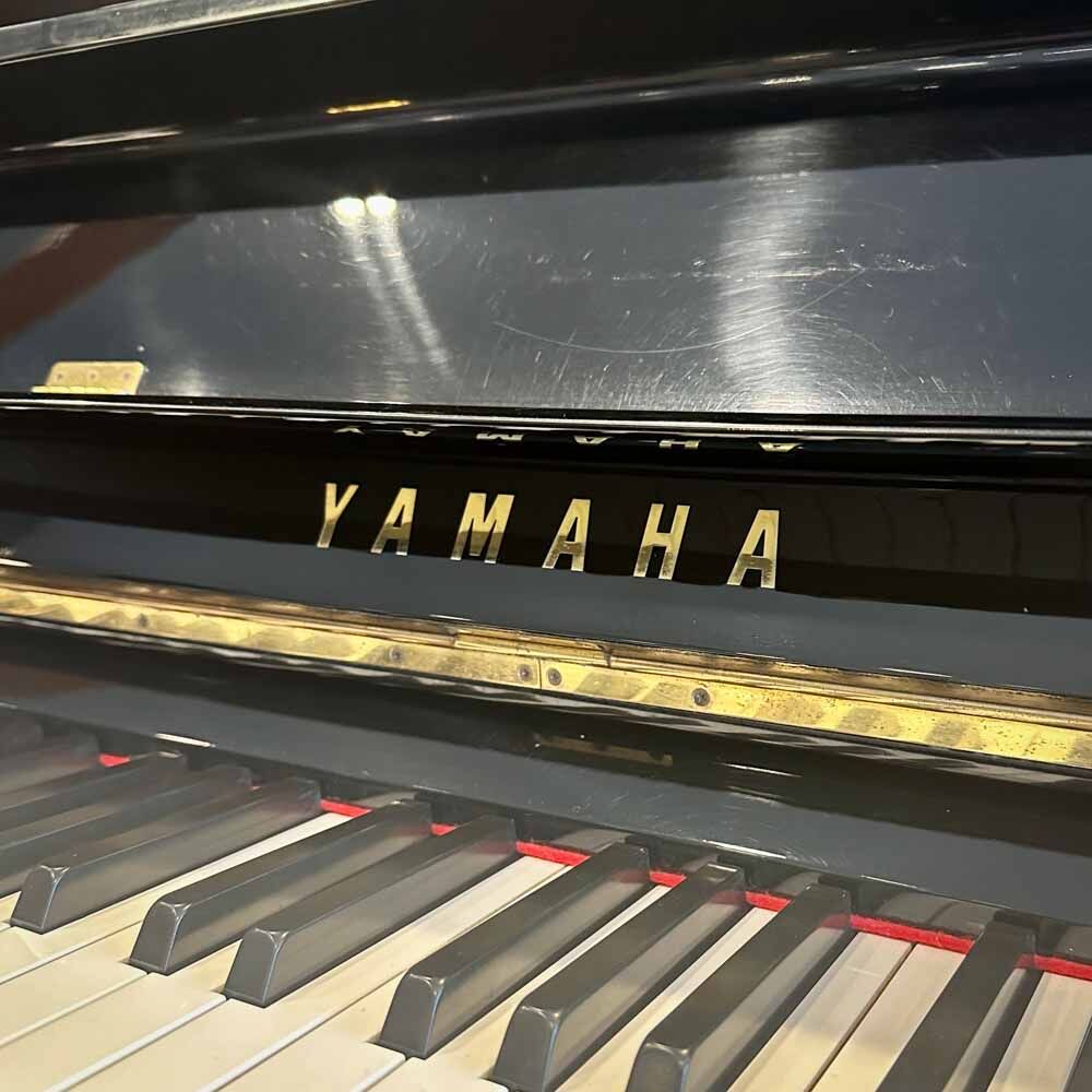 Yamaha U1 Upright Piano Logo