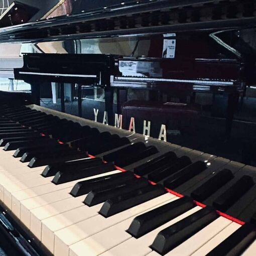 Yamaha C3 Grand Piano Front Logo