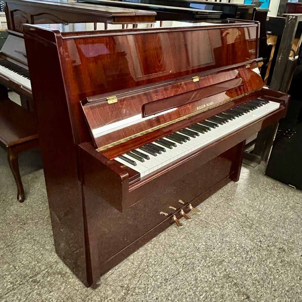 Rieger Kloss 118 Moderna Upright Piano Left Angle