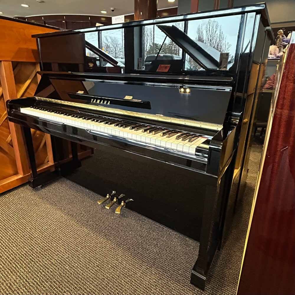 Yamaha U10A Upright Piano Right Angle