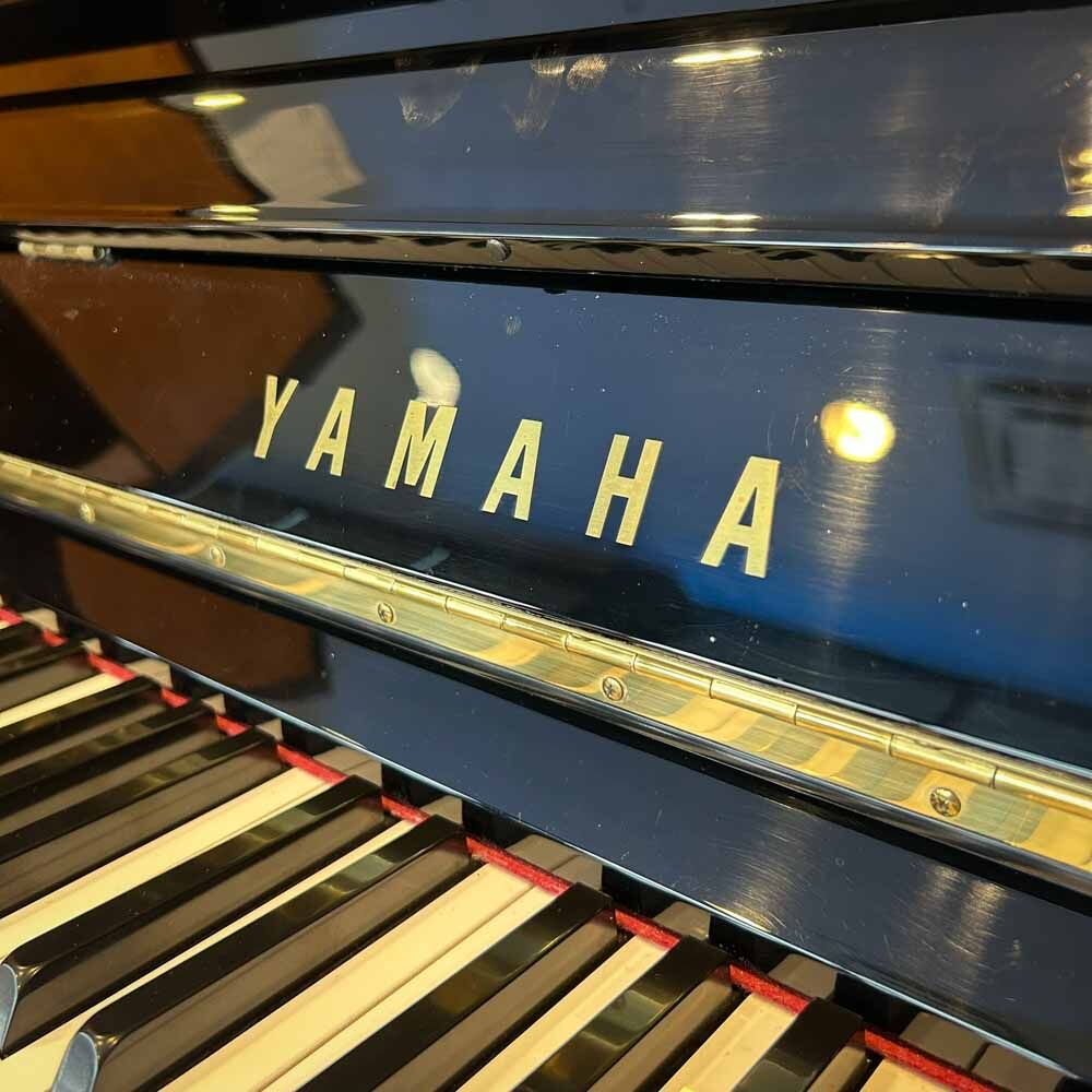 Yamaha U10A Upright Piano Front Logo
