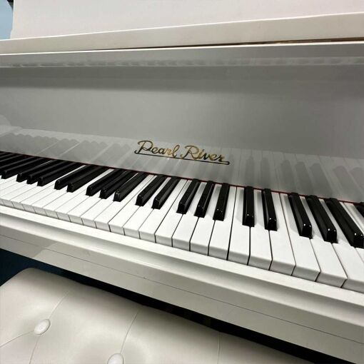 Used Pearl River Polished White Grand Piano Logo