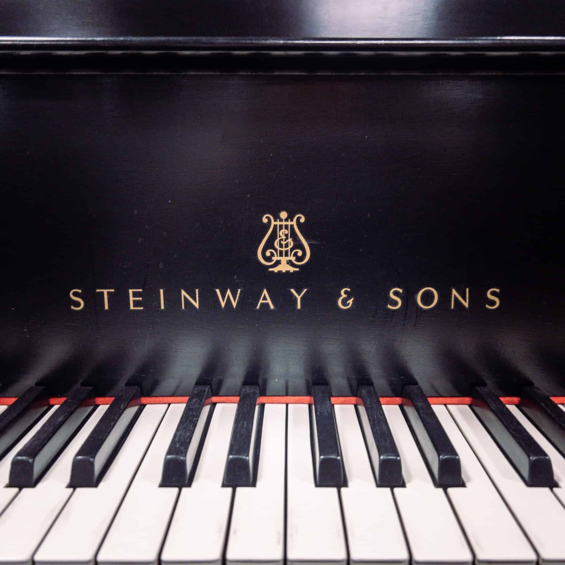 Used Steinway M Grand Piano in Satin Ebony - Image 8