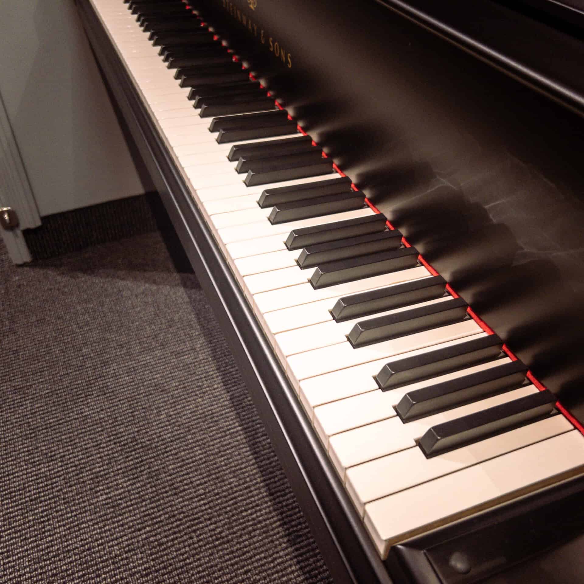 Used Steinway M Grand Piano in Satin Ebony - Image 2