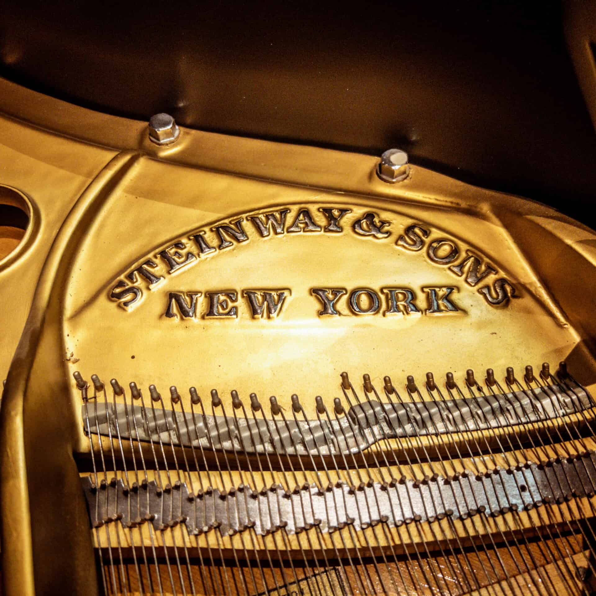 Used Steinway M Grand Piano in Satin Ebony - Image 5