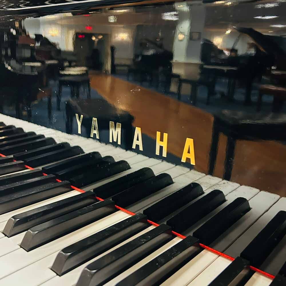 Yamaha C5 Grand Piano Front Logo