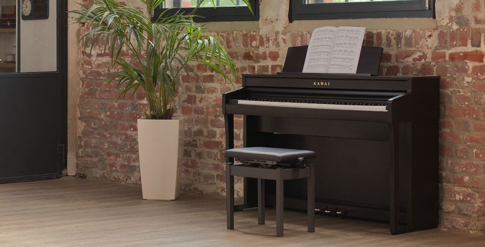Kawai ES-120 Portable Digital Piano 88-key weighted keys